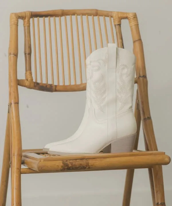 Dakota Western Embroidered Short Boot