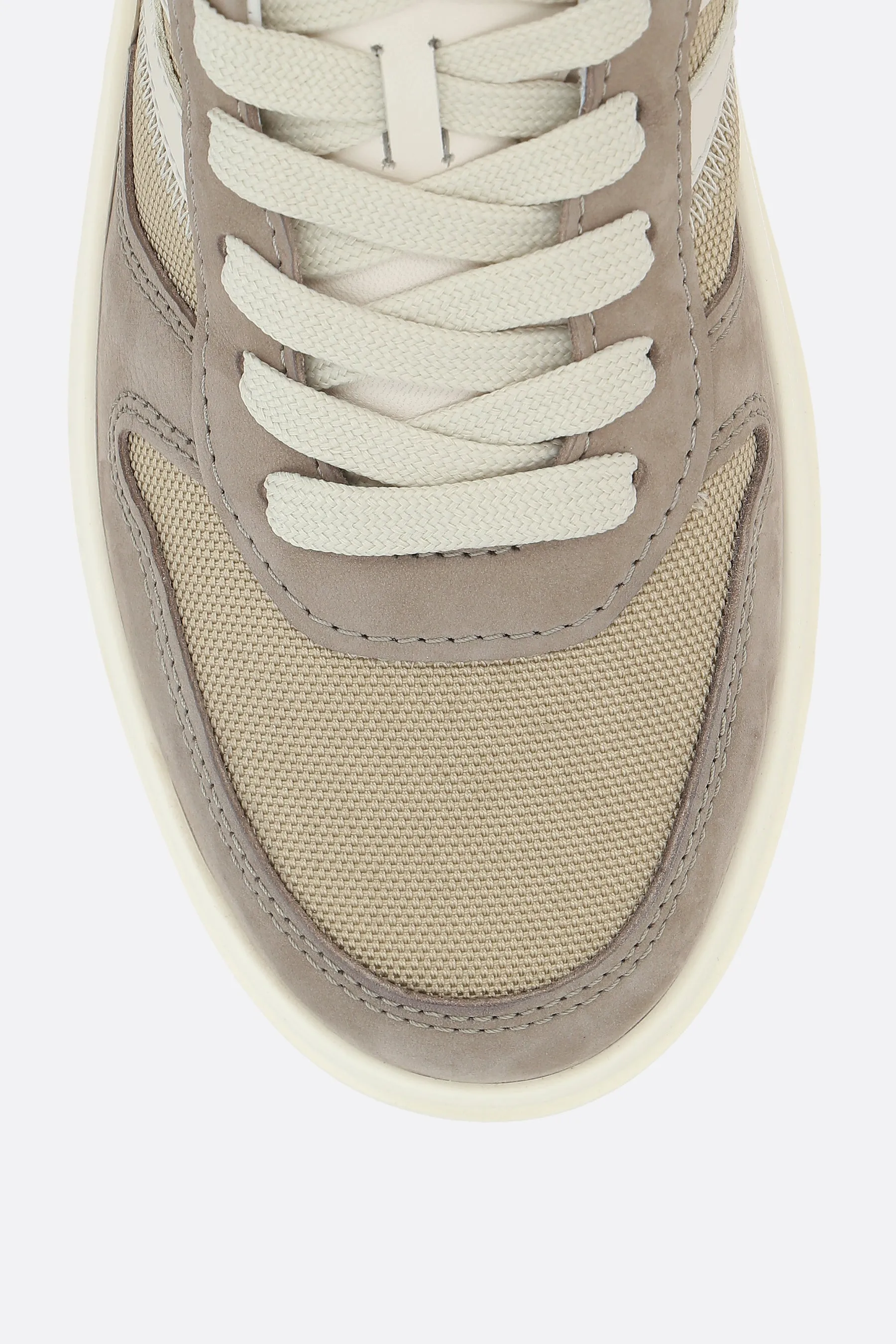 H630 Nabuk Sneakers