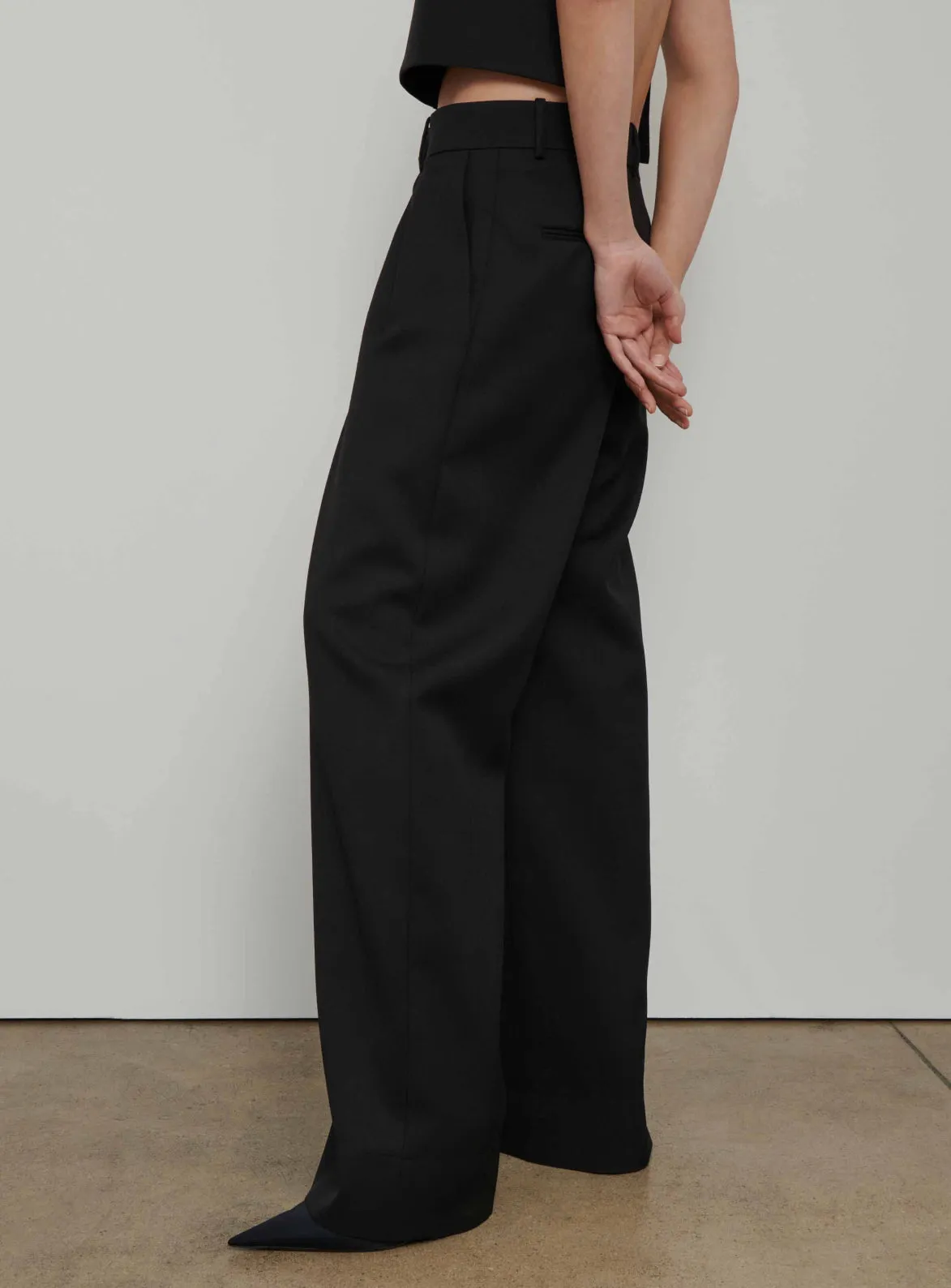 Low Rise Trouser in Black