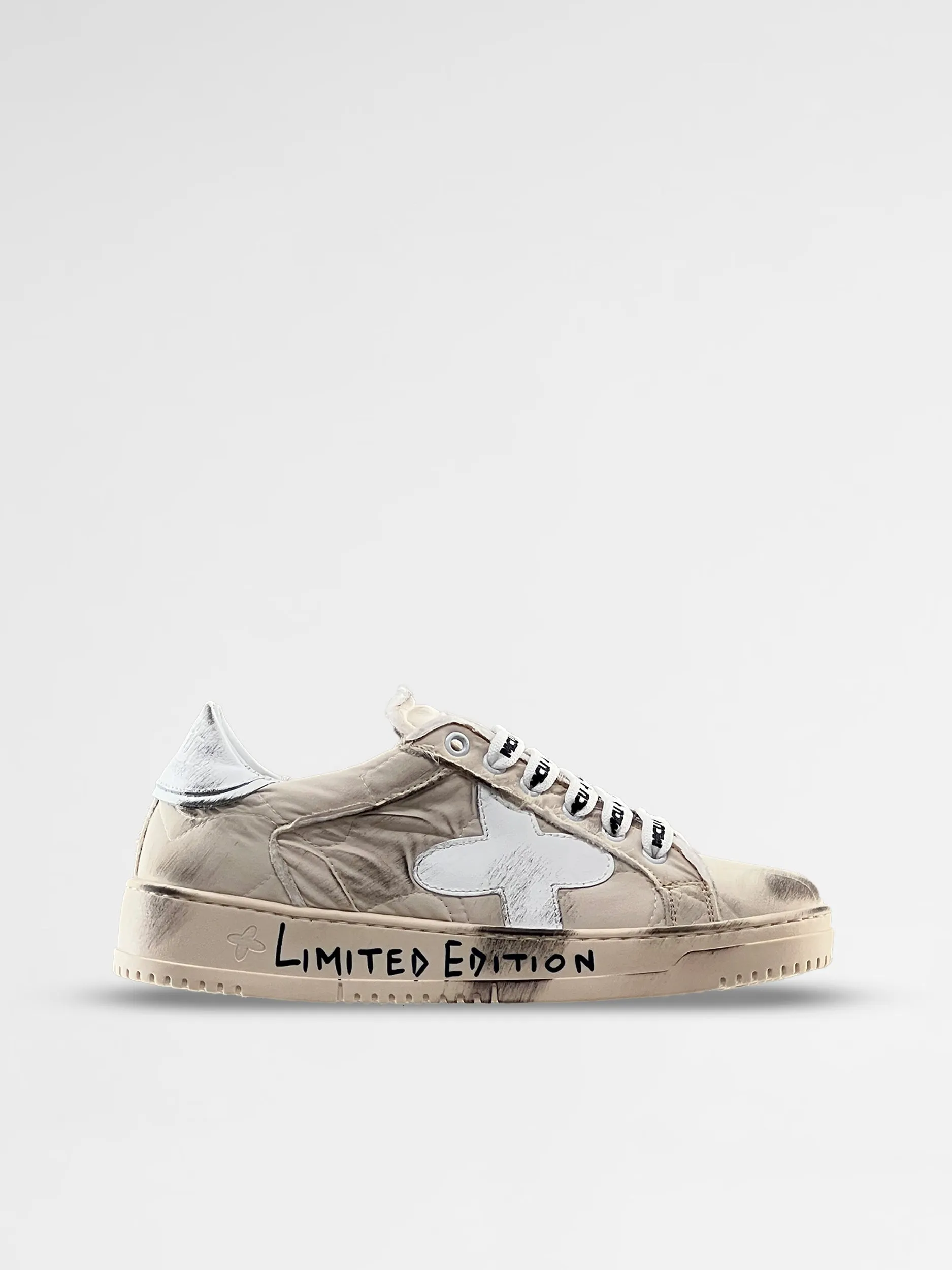 MCU Beige low-top Sneakers