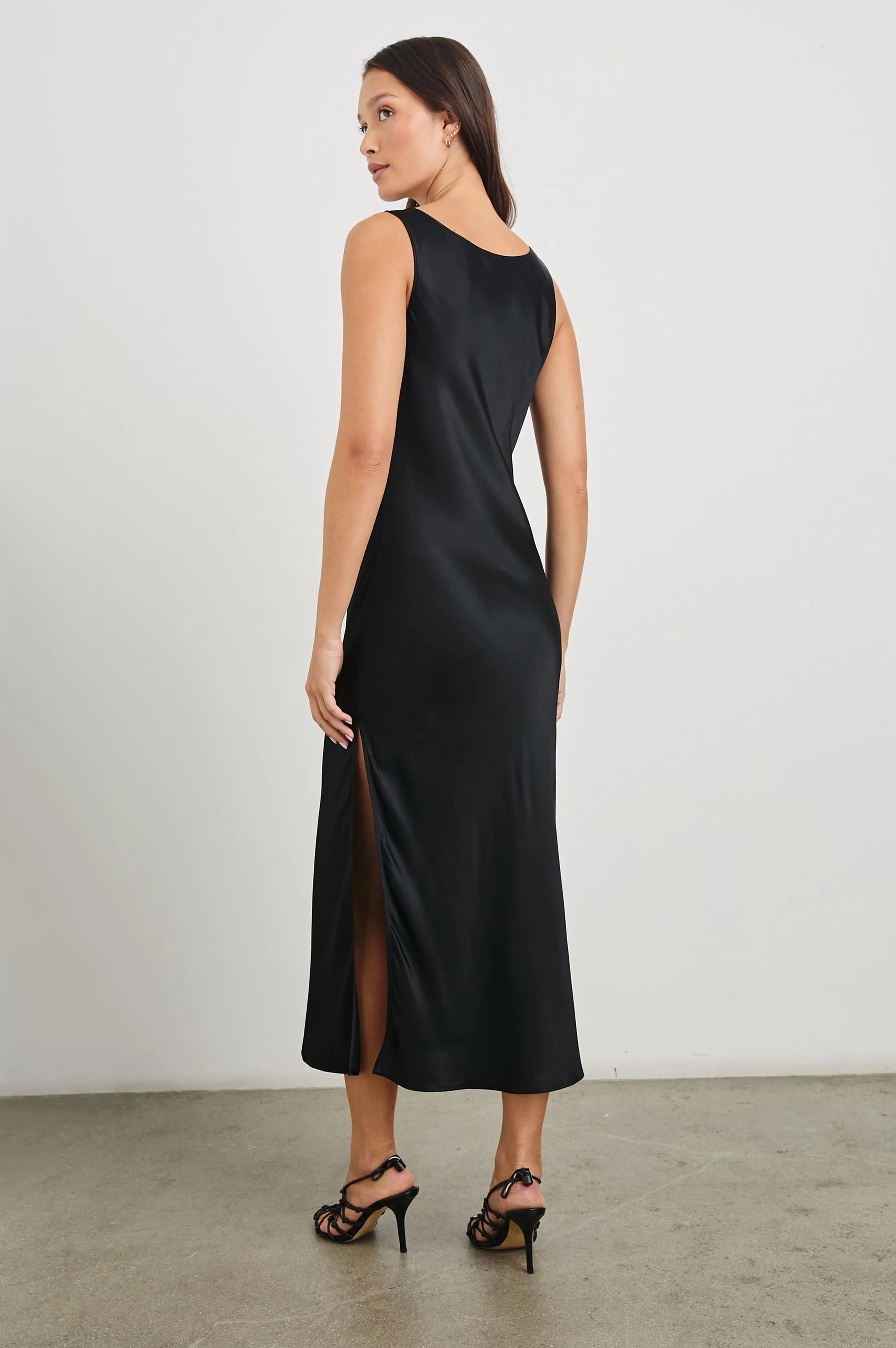 NAT DRESS - BLACK