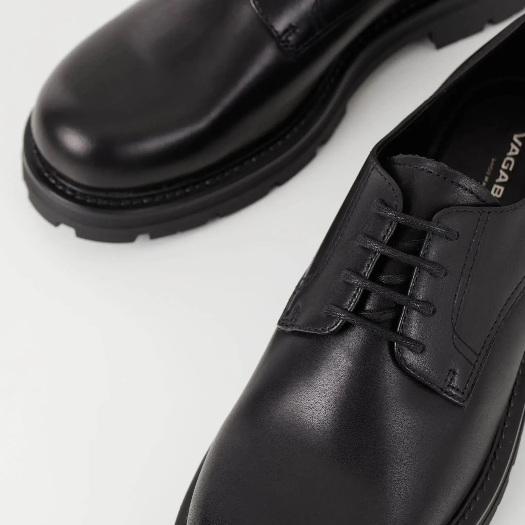 VAGABOND | ZAPATOS DERBY HOMBRE | CAMERON AW2A BLACK | NEGRO
